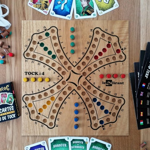Jeu de tock réversible 4 et 6 joueurs en bois d'hévéa, écoresponsable aux normes CE.