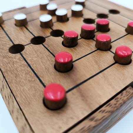 Jeu du Moulin en bois massif artisanal – Marelle traditionnelle durable