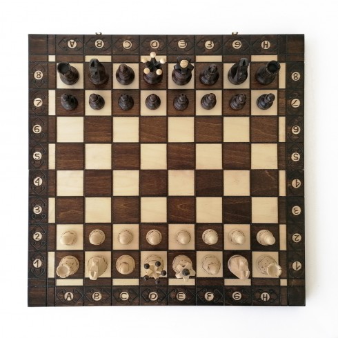 Échiquier Pliable 54×54 cm en Bois de Charme verni