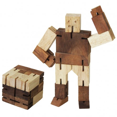 Robot en bois se transforme en cube et fusée