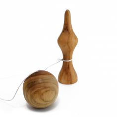 Bilboquet en bois massif 2